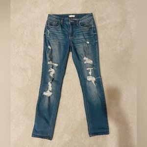 Mid-rise boyfriend jeans